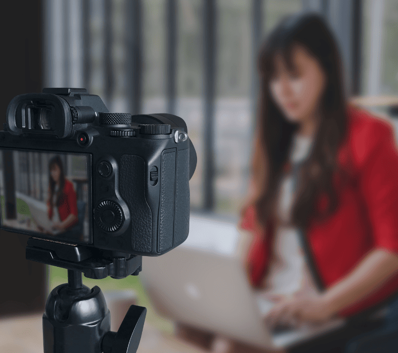 Boost Your Productivity with Asynchronous Video Communication for Digital Creators