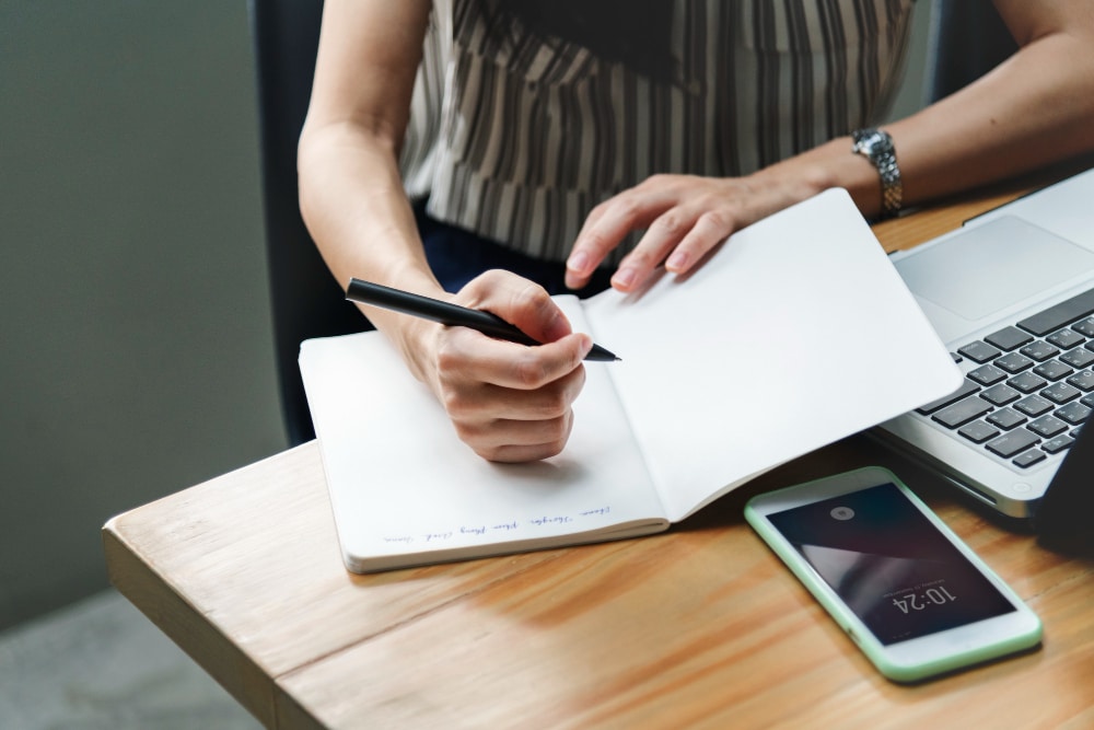 Understanding PLR and MRR in Software Sales